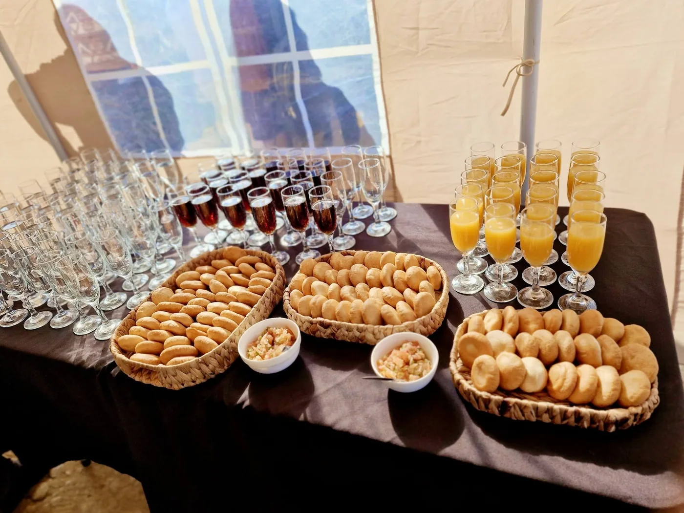 Detalle de bocados y montaje de coffee break de Picoteo Sin Culpa